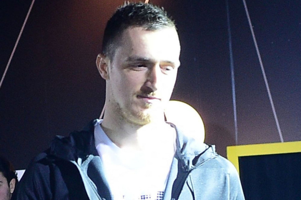 Brak Danila Anđušića se raspao zbog neverstva: Košarkaš preživeo pakao - To mi je lekcija Brak Danila Anđušića se raspao zbog neverstva: Košarkaš preživeo pakao - To mi je lekcija