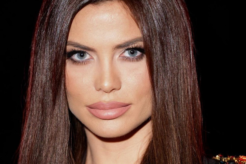 Jedina fotografija žene čije je srce slomljeno: Ovako izgleda majka Milice Pavlović sa kojom pevačica ne komunicira već 3 decenije Jedina fotografija žene čije je srce slomljeno: Ovako izgleda majka Milice Pavlović sa kojom pevačica ne komunicira već 3 decenije