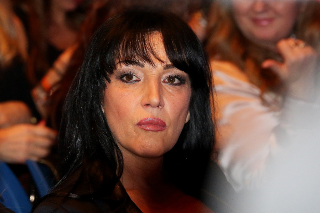 Gledala je nasilje, srce joj se raspada: Goca Božinovska odgovorila na optužbe ćerke Jelene da ju je napustila Gledala je nasilje, srce joj se raspada: Goca Božinovska odgovorila na optužbe ćerke Jelene da ju je napustila