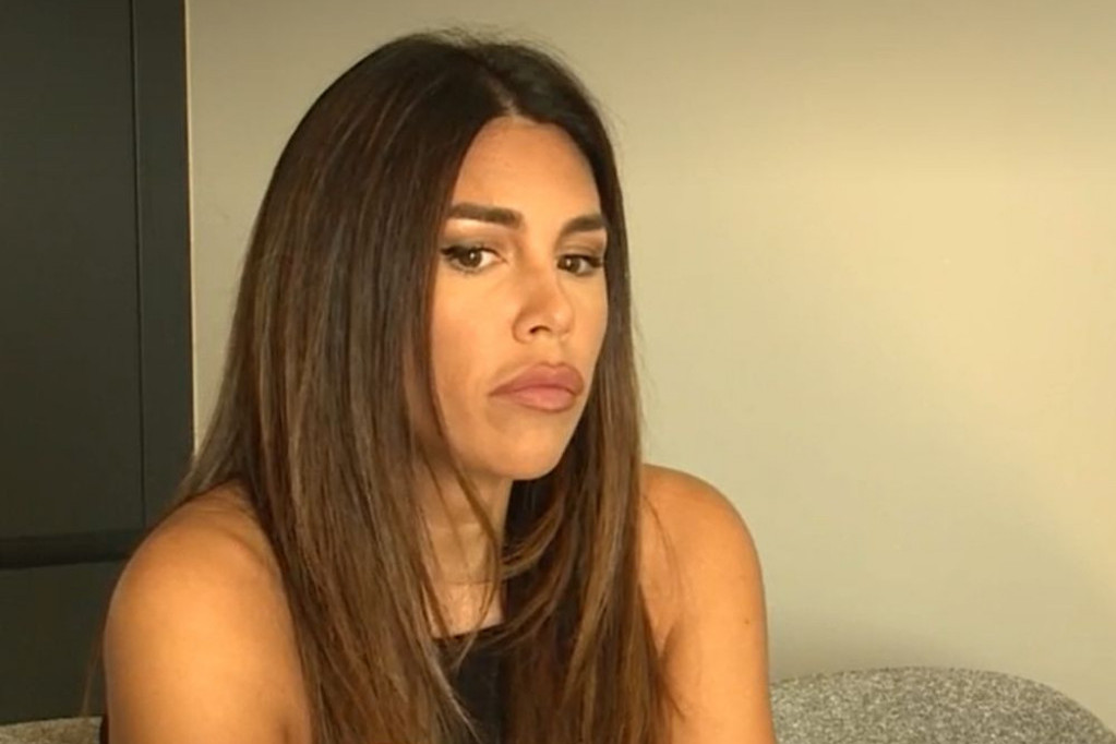 U dugovima do guše, a vidite joj stan: Kaja Ostojić otvorila vrata doma u kom živi potpuno sama (FOTO) U dugovima do guše, a vidite joj stan: Kaja Ostojić otvorila vrata doma u kom živi potpuno sama (FOTO)