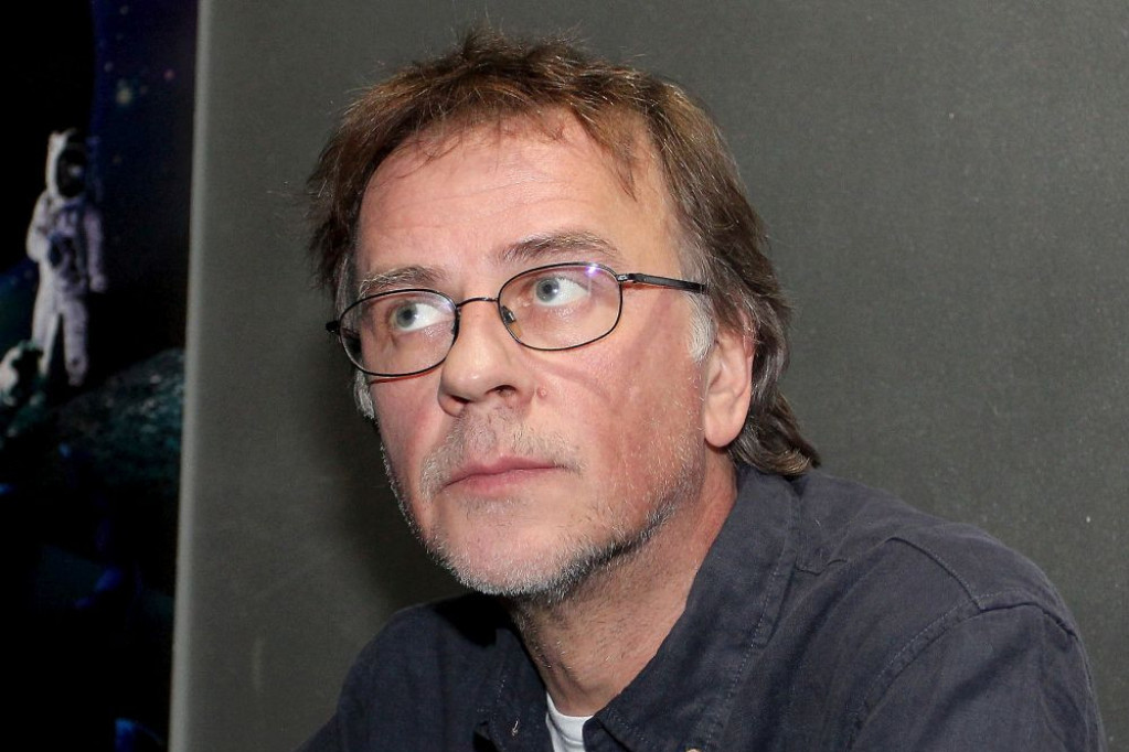 Anđele moj predobri, Anito moja! Žarko Laušević ju je voleo do smrti: Ležaću dok me ne oteraš kao psa Anđele moj predobri, Anito moja! Žarko Laušević ju je voleo do smrti: Ležaću dok me ne oteraš kao psa