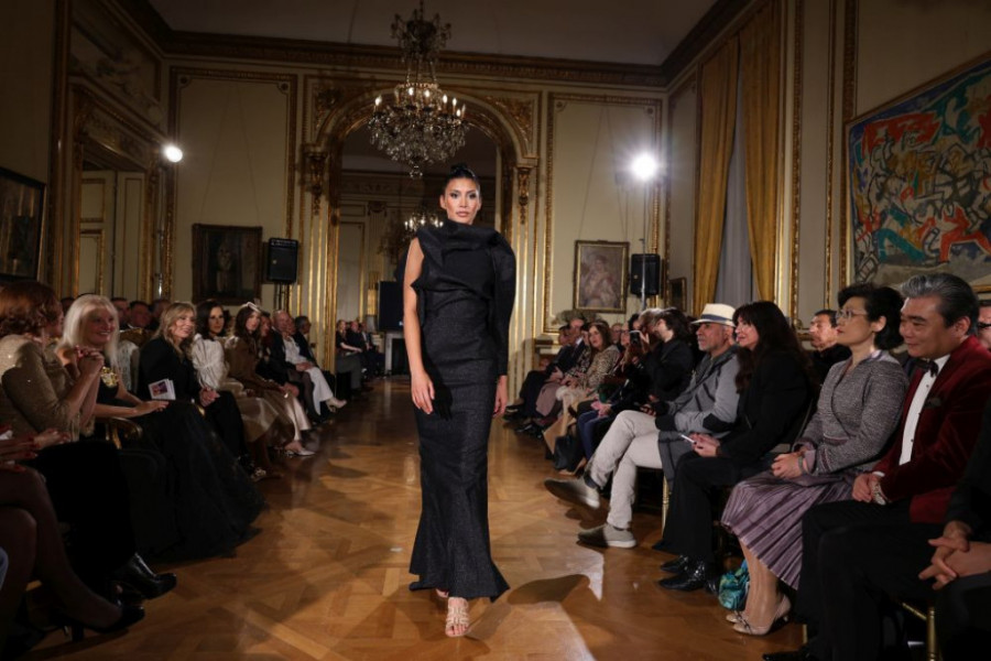 Domaći dizajneri oduševili parisku publiku spektakularnim  revijama u okviru 7. Serbian Fashion Daya Domaći dizajneri oduševili parisku publiku spektakularnim  revijama u okviru 7. Serbian Fashion Daya