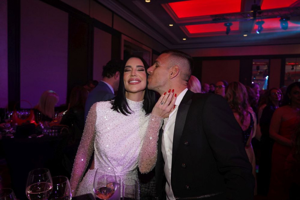 Katarina Grujić sa osmehom na licu objavila: Marko se vratio, vesti su toliko lepe! Katarina Grujić sa osmehom na licu objavila: Marko se vratio, vesti su toliko lepe!