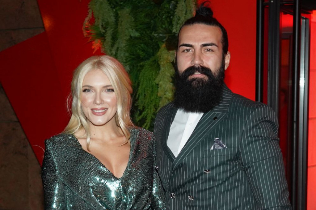 Koji fakultet su završili Nikolina Kovač i Saša Kapor: Na ovo bi baš svako bio ponosan Koji fakultet su završili Nikolina Kovač i Saša Kapor: Na ovo bi baš svako bio ponosan