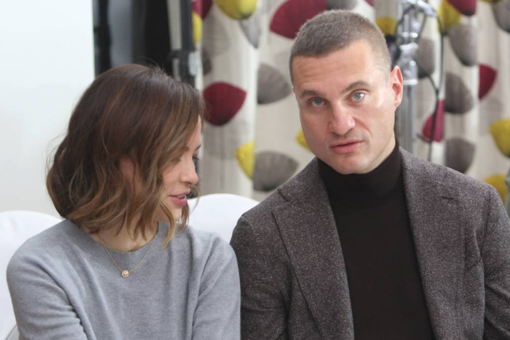 Ana je pristala na nerealne bračne uslove, pretrpela torturu i nestala iz javnosti: Evo kako danas izgleda supruga Nemanje Vidića Ana je pristala na nerealne bračne uslove, pretrpela torturu i nestala iz javnosti: Evo kako danas izgleda supruga Nemanje Vidića