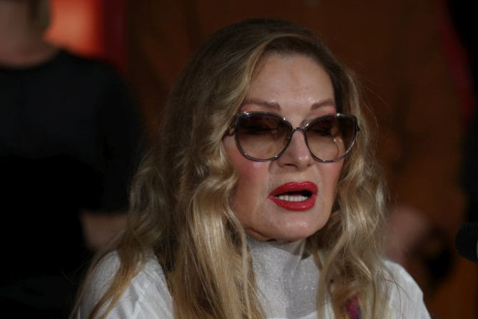 Starija je od njega čak 25 godina: Sin Danice Maksimović zaprosio koleginicu svoje majke, evo šta je odgovorila Starija je od njega čak 25 godina: Sin Danice Maksimović zaprosio koleginicu svoje majke, evo šta je odgovorila