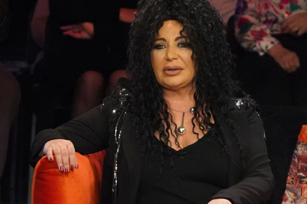 Posle tri liposukcije Stoja se odlučila za OVAJ vid mršavljenja: Daje proverene rezultate Posle tri liposukcije Stoja se odlučila za OVAJ vid mršavljenja: Daje proverene rezultate