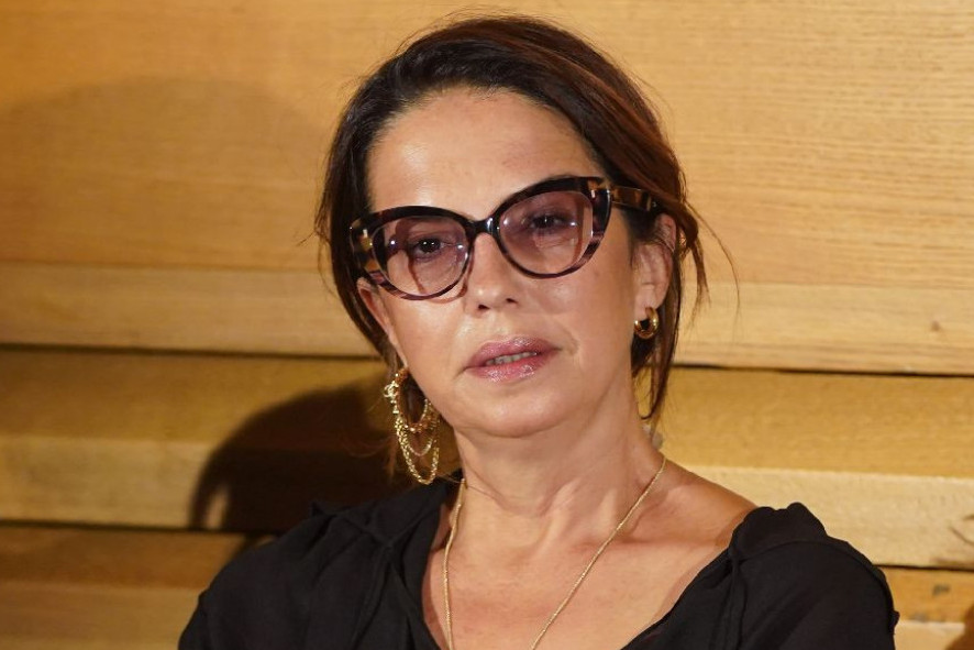 Nataša Ninković nakon porodične tragedije prvi put pred foto-reporterima: Sakrila se iza crnih naočara, evo kako izgleda (FOTO) Nataša Ninković nakon porodične tragedije prvi put pred foto-reporterima: Sakrila se iza crnih naočara, evo kako izgleda (FOTO)