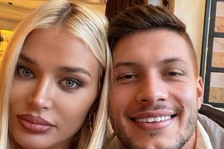 Bajka za malog Alekseja: Sofija i Luka su se baš potrudili da sinu ulepšaju 3. rođendan FOTO Bajka za malog Alekseja: Sofija i Luka su se baš potrudili da sinu ulepšaju 3. rođendan FOTO