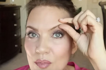 Dve greške u šminkanju koje dodaju 10 godina Dve greške u šminkanju koje dodaju 10 godina