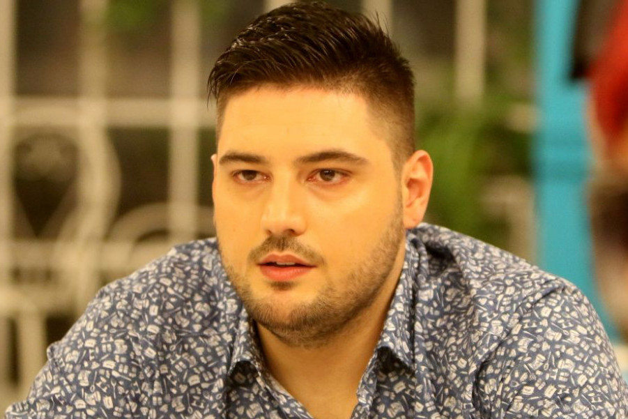 Moju trudnu suprugu su kljukali hormonima i govorili da puno jede: Ljuba Perućica preživeo agoniju - Izgubio sam kosu zbog stresa Moju trudnu suprugu su kljukali hormonima i govorili da puno jede: Ljuba Perućica preživeo agoniju - Izgubio sam kosu zbog stresa