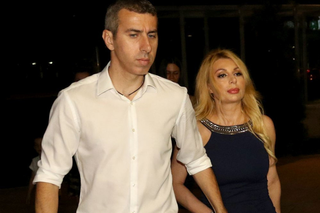 Prvo slavlje u domu Lidije i Predraga Ocokoljića! Dvostruka radost i sreća Prvo slavlje u domu Lidije i Predraga Ocokoljića! Dvostruka radost i sreća