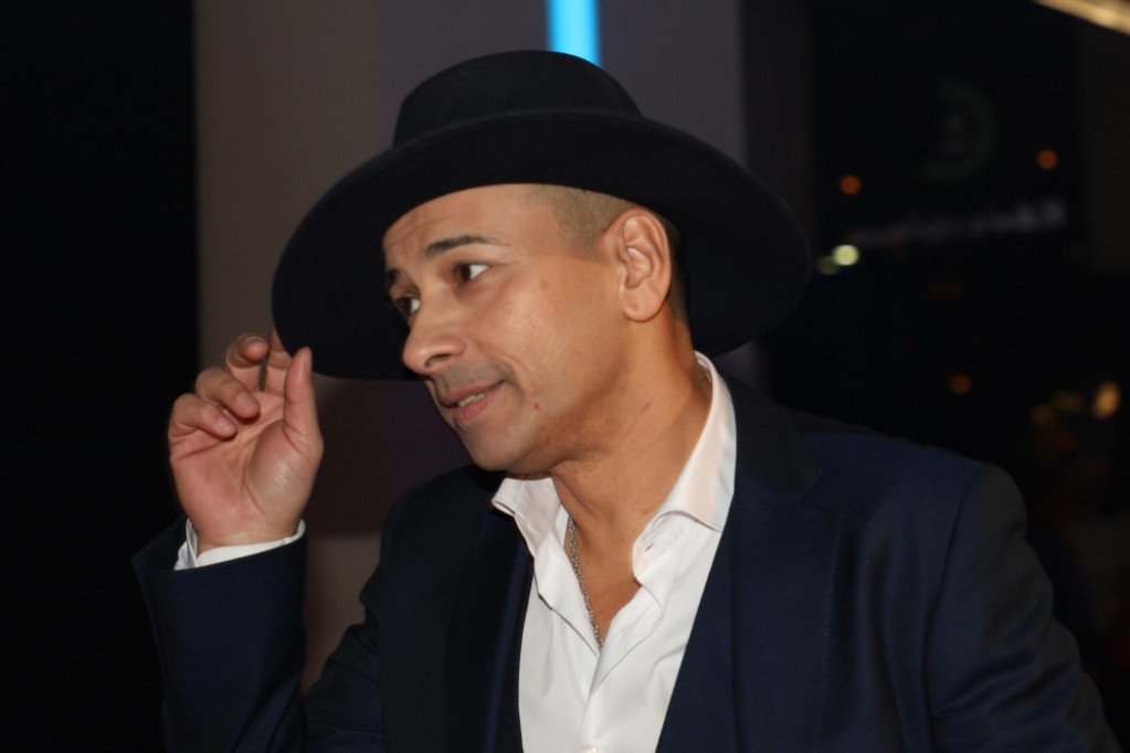 Uloga Džeja vratila mu je popularnost: U privatnom životu Husa ljubi ovu 21 godinu mlađu lepoticu Uloga Džeja vratila mu je popularnost: U privatnom životu Husa ljubi ovu 21 godinu mlađu lepoticu