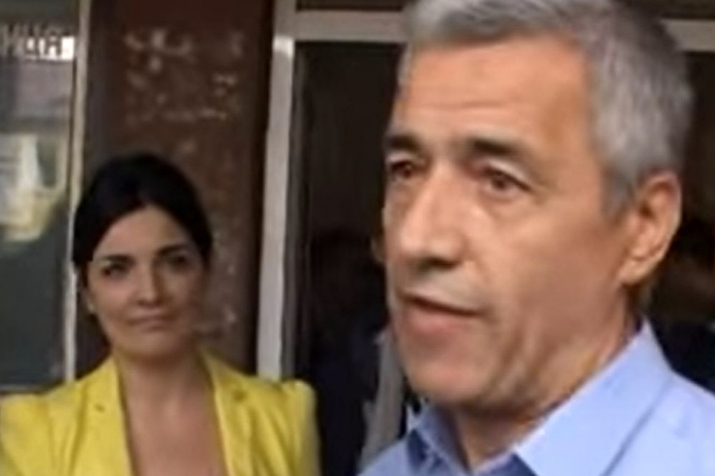 Moja majka se družila sa njegovom verenicom:  Ljubavna priča Olivera Ivanovića i Milene Popović počela na neverovatan način Moja majka se družila sa njegovom verenicom:  Ljubavna priča Olivera Ivanovića i Milene Popović počela na neverovatan način