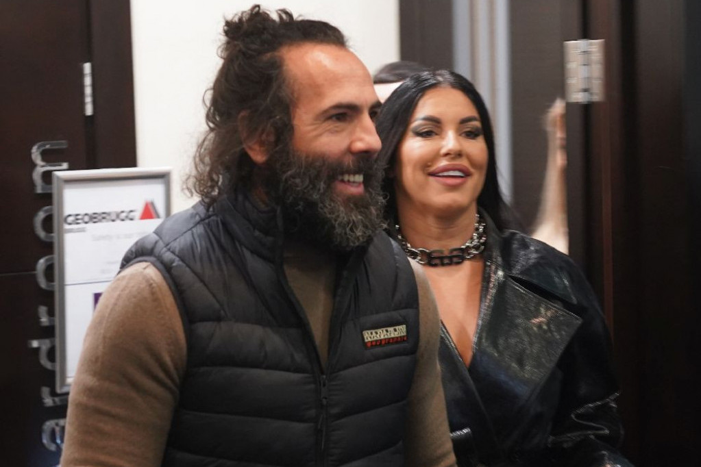 Bolja od Kim Kardašijan: Seka Aleksić napravila rođendansku proslavu sinu, dekoracija košta kao suvo zlato (FOTO) Bolja od Kim Kardašijan: Seka Aleksić napravila rođendansku proslavu sinu, dekoracija košta kao suvo zlato (FOTO)