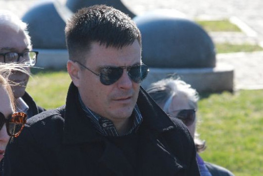 Uvek je spreman za šalu, a niko ne zna kakva porodična tragedija stoji iza Vuka Kostića! Tuberkuloza, zatvor, ubistvo... (FOTO) Uvek je spreman za šalu, a niko ne zna kakva porodična tragedija stoji iza Vuka Kostića! Tuberkuloza, zatvor, ubistvo... (FOTO)