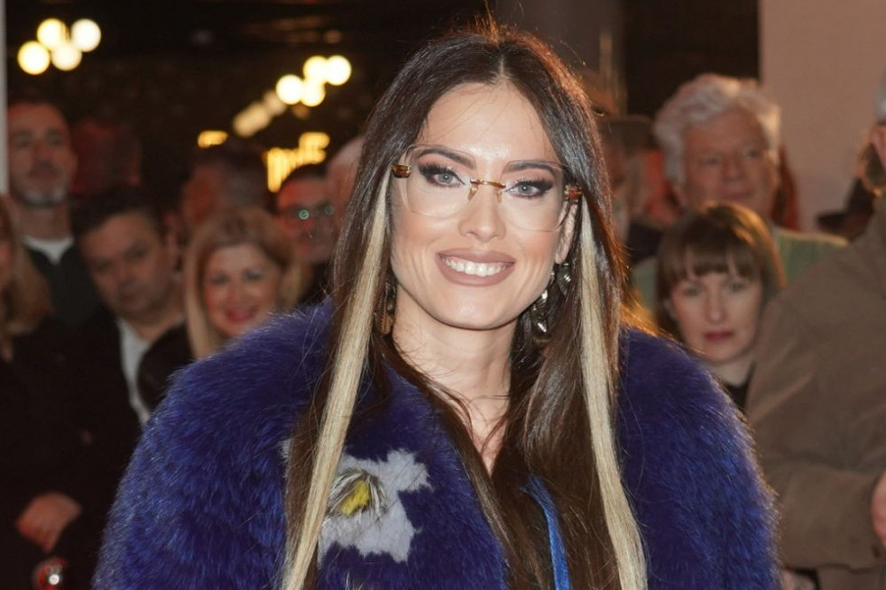 Ne želi više da zavisi od Vujadina! Mirka Vasiljević pokrenula biznis, svi joj čestitaju na ideji Ne želi više da zavisi od Vujadina! Mirka Vasiljević pokrenula biznis, svi joj čestitaju na ideji