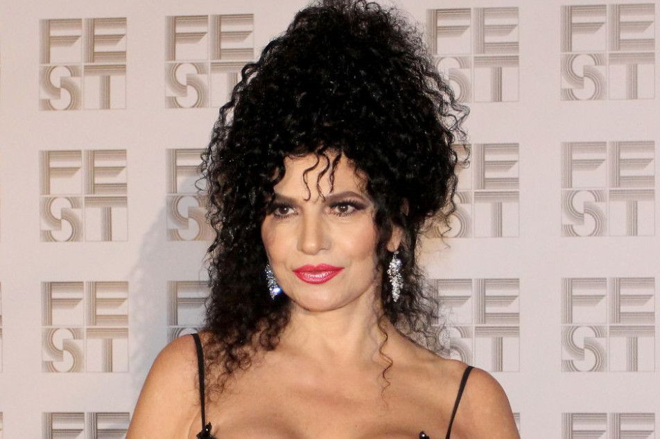 Lidija Vukićević prvi put uzela unuku u naručje, zbog jedne stvari žene je žestoko osudile FOTO