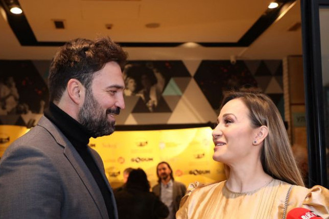 Ivan Bosiljčić i Jelena Tomašević napokon će ispuniti neostvarenu želju (FOTO) Ivan Bosiljčić i Jelena Tomašević napokon će ispuniti neostvarenu želju (FOTO)