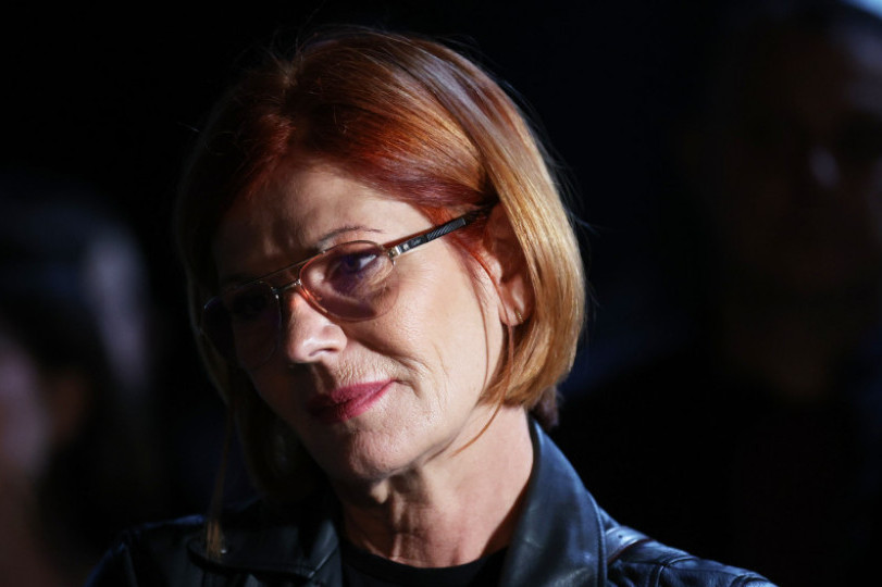 Razvod Rade Đurić nakon 15 godina braka: Evo zbog čega je voditeljka ostavila misterioznog Gorana, njenu ljubav iz detinjstva Razvod Rade Đurić nakon 15 godina braka: Evo zbog čega je voditeljka ostavila misterioznog Gorana, njenu ljubav iz detinjstva