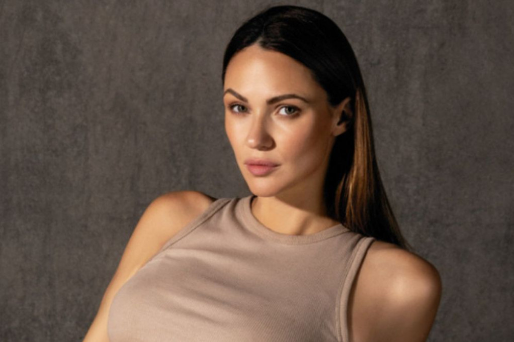 Kako se uopšte snalazi ovde? Kuhinja Bojane Barović najmanja koju ste do sada videli FOTO Kako se uopšte snalazi ovde? Kuhinja Bojane Barović najmanja koju ste do sada videli FOTO