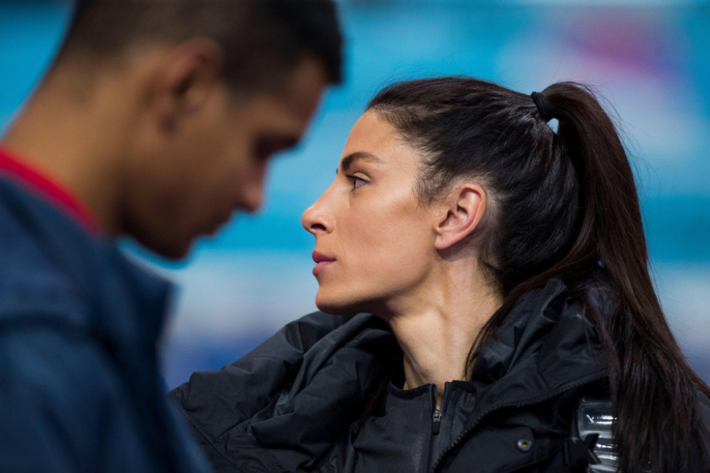 Ivana Španović nakon razvoda ne samuje! Nećete verovati u čijem zagrljaju je uslikana (FOTO) Ivana Španović nakon razvoda ne samuje! Nećete verovati u čijem zagrljaju je uslikana (FOTO)