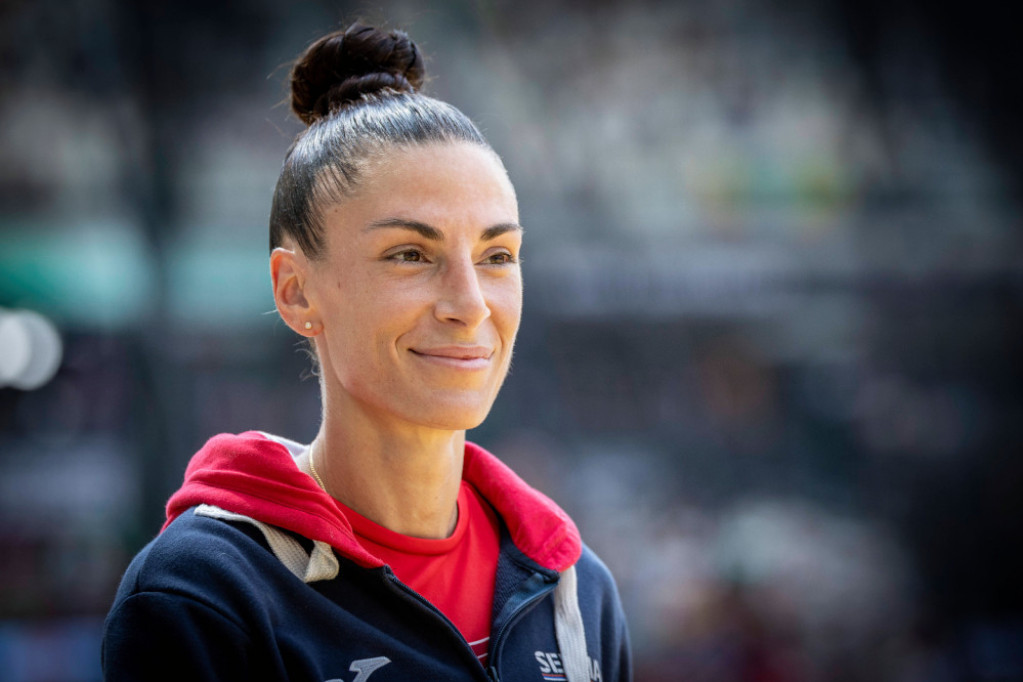 Ivana Španović nije bila sa Olimpijskim šampionima na terasi: Ovim gestom pokazala da je najveća (FOTO) Ivana Španović nije bila sa Olimpijskim šampionima na terasi: Ovim gestom pokazala da je najveća (FOTO)