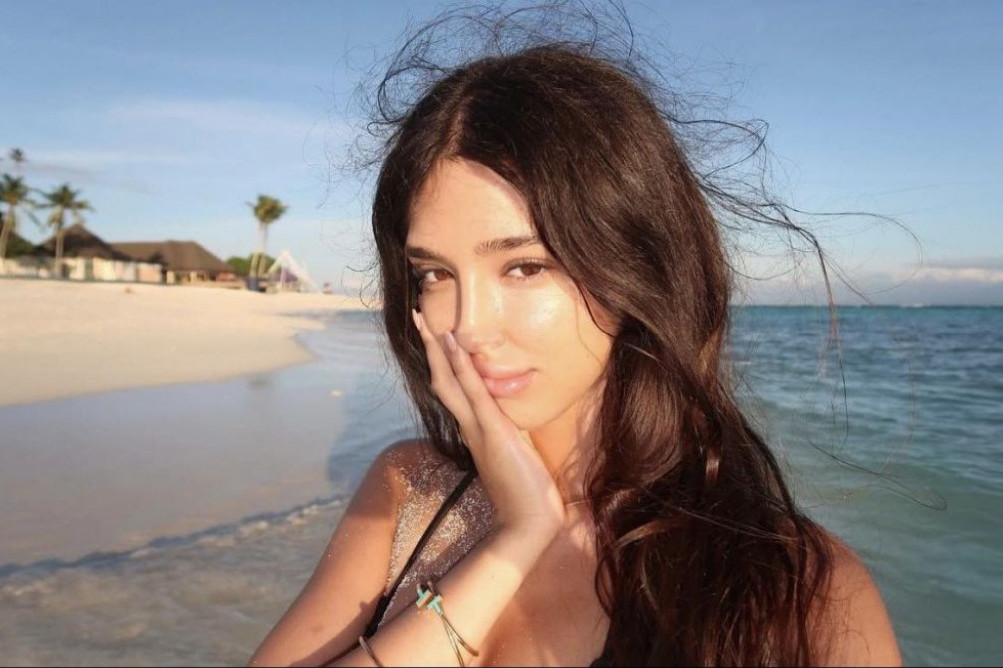 Đina Džinović okupila porodicu: Roditeljima saopštila vesti, Harisu nije svejedno Đina Džinović okupila porodicu: Roditeljima saopštila vesti, Harisu nije svejedno