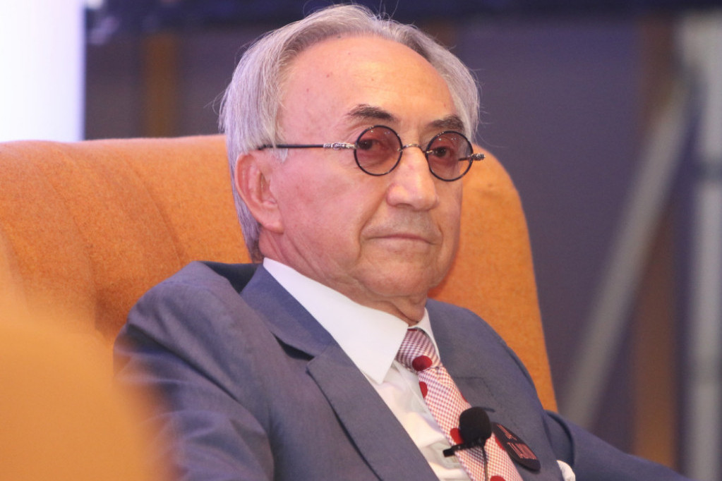 Upoznajte suprugu najbogatijeg Srbina: Miroslav i Ljiljana su u braku duže od pola veka, a retko ko zna kako ona izgleda Upoznajte suprugu najbogatijeg Srbina: Miroslav i Ljiljana su u braku duže od pola veka, a retko ko zna kako ona izgleda