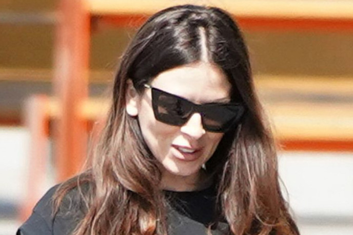 Spakovala kofere i napustila porodični dom, pa se oglasila: Evo gde je Ana Sević dok decu čuvaju drugi (FOTO) Spakovala kofere i napustila porodični dom, pa se oglasila: Evo gde je Ana Sević dok decu čuvaju drugi (FOTO)