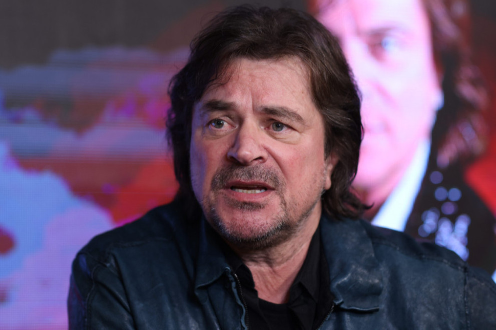 Uoči prvog koncerta u Beogradu Alen Islamović poručuje: Proleće na MTS dvoranu sleće Uoči prvog koncerta u Beogradu Alen Islamović poručuje: Proleće na MTS dvoranu sleće