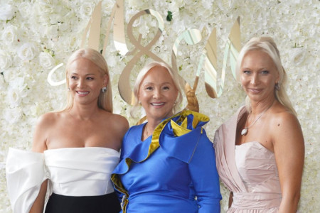 Goca Šaulić prvi put uslikana u trenerci i patikama: Ovako to nose dame Goca Šaulić prvi put uslikana u trenerci i patikama: Ovako to nose dame