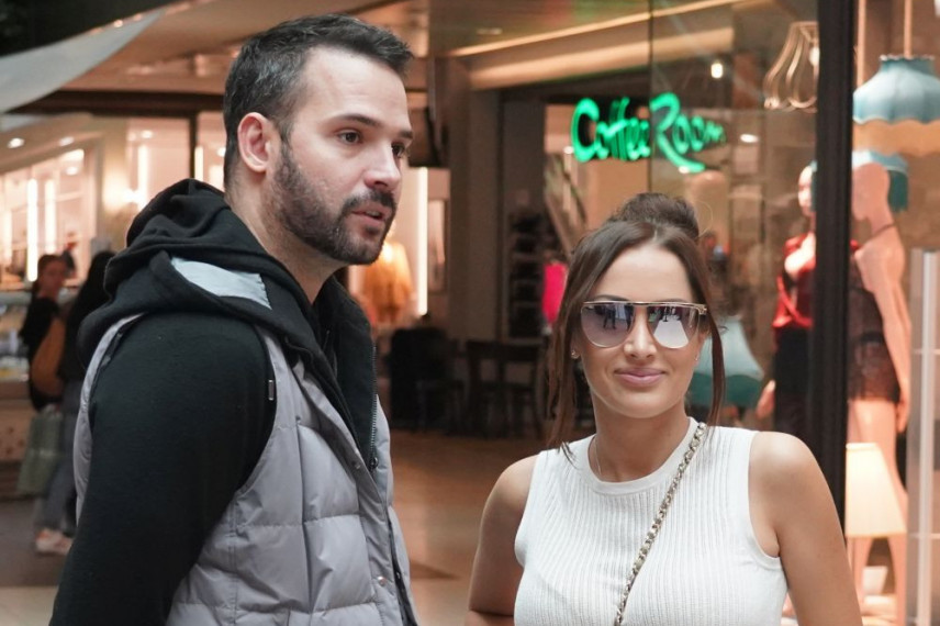 Aleksandra je počela da plače, a njega su polivali vodom: Filipu naglo pozlilo u Novom Sadu Aleksandra je počela da plače, a njega su polivali vodom: Filipu naglo pozlilo u Novom Sadu