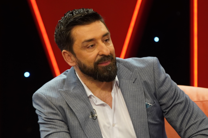 Ognjen i Mina podelili presladak trenutak sa sinom Perunom Ognjen i Mina podelili presladak trenutak sa sinom Perunom