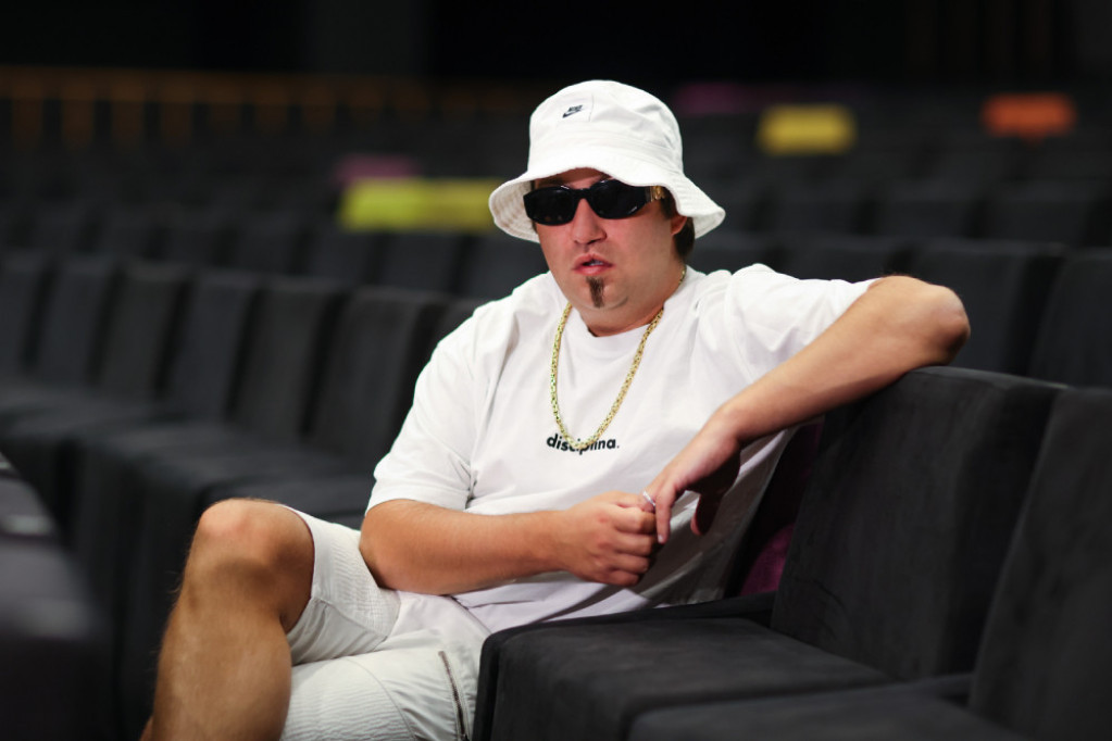 Tara na proslavi 7. rođendana izgledala kao princeza: Rasta organizovao žurku, od Ane ni traga Tara na proslavi 7. rođendana izgledala kao princeza: Rasta organizovao žurku, od Ane ni traga