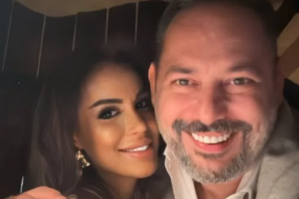 Kada si u vezi sa milionerom, ovakav poklon dobiješ za 8. mart: Tačkasta Mara se pohvalila, komentari ne prestaju (FOTO) Kada si u vezi sa milionerom, ovakav poklon dobiješ za 8. mart: Tačkasta Mara se pohvalila, komentari ne prestaju (FOTO)