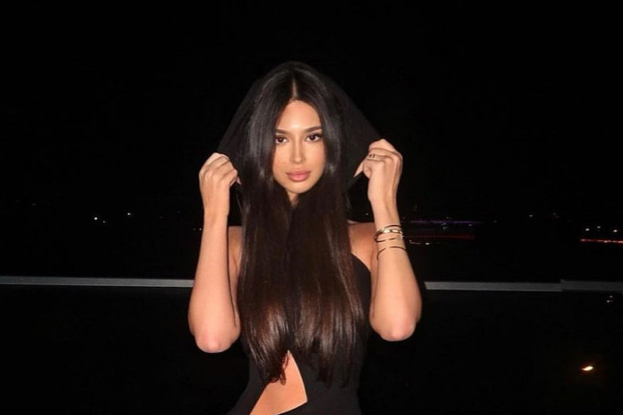 Nedostaje mi: Ćerka Meline i Harisa oglasila se PRETUŽNIM povodom i slomila srca svima Nedostaje mi: Ćerka Meline i Harisa oglasila se PRETUŽNIM povodom i slomila srca svima