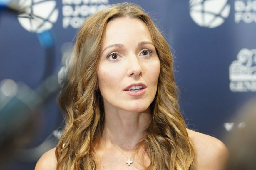 Sveštenik javno iskritikovao Jelenu Đoković, reakcije burne: Ovo je duboko uznemirujuće Sveštenik javno iskritikovao Jelenu Đoković, reakcije burne: Ovo je duboko uznemirujuće