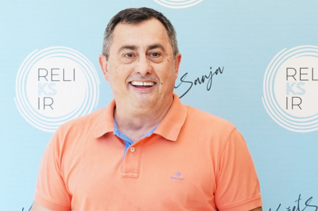 Voja Nedeljković odrešio kesu za odmor iz snova: Ovako letuju samo milioneri (FOTO) Voja Nedeljković odrešio kesu za odmor iz snova: Ovako letuju samo milioneri (FOTO)