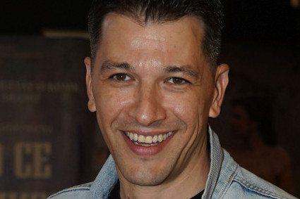 Prvo se ove godine Bikoviću posrećilo, a sad Viktor Savić ima najlepše vesti: Svi čestitaju (FOTO) Prvo se ove godine Bikoviću posrećilo, a sad Viktor Savić ima najlepše vesti: Svi čestitaju (FOTO)