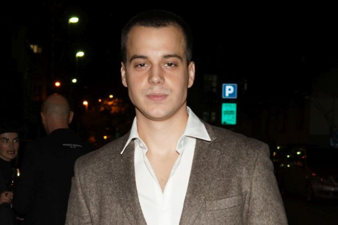 Tek što je raskinuo veridbu Pavle Mensur uhvaćen u zagrljaju OVE POZNATE lepotice (FOTO) Tek što je raskinuo veridbu Pavle Mensur uhvaćen u zagrljaju OVE POZNATE lepotice (FOTO)