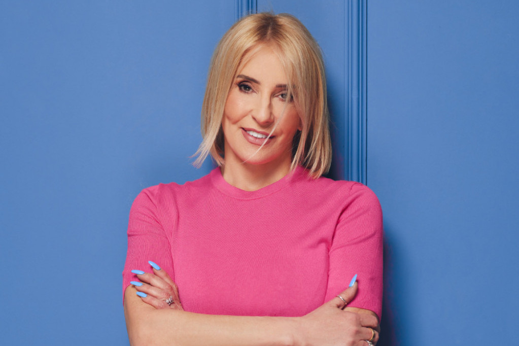 Popustile kočnice: Ana Divac uhvaćena u noćnom provodu, ponašanjem iznenadila mnoge - Vlada posebno (FOTO) Popustile kočnice: Ana Divac uhvaćena u noćnom provodu, ponašanjem iznenadila mnoge - Vlada posebno (FOTO)