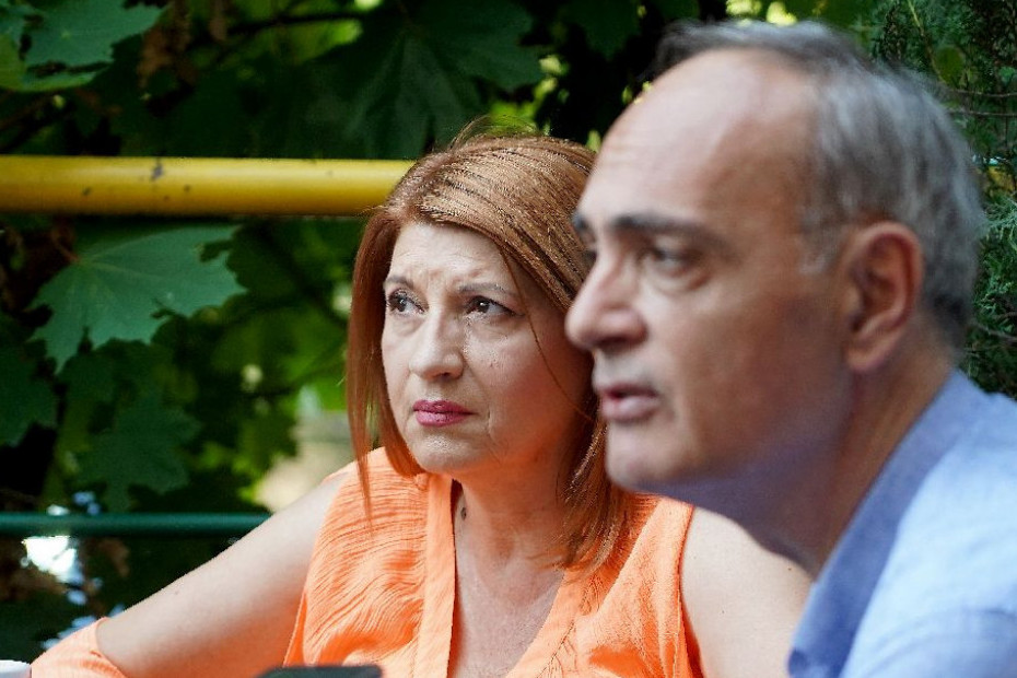 Bilja želi da obnovi bračne zavete, Aca se protivi: Jednom što me je zaprosio je dovoljno za ceo život Bilja želi da obnovi bračne zavete, Aca se protivi: Jednom što me je zaprosio je dovoljno za ceo život