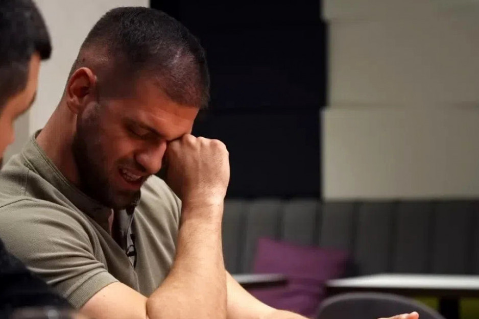 Odnosi posle razvoda KATASTROFALNI: Nenad Pagonis javno prozivao suprugu da zapostavlja decu (FOTO) Odnosi posle razvoda KATASTROFALNI: Nenad Pagonis javno prozivao suprugu da zapostavlja decu (FOTO)