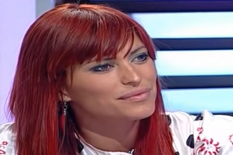 Ima 27 godina: Ksenija je bila lepotica bez konkurencije, a pogledajte kako danas izgleda njena sestra Mia Ima 27 godina: Ksenija je bila lepotica bez konkurencije, a pogledajte kako danas izgleda njena sestra Mia