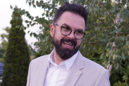 Kada Petar Grašo kecelju za pojas zadene na meniju je obavezno omiljeno jelo Danijele Martinović: Hana sada u njemu uživa Kada Petar Grašo kecelju za pojas zadene na meniju je obavezno omiljeno jelo Danijele Martinović: Hana sada u njemu uživa