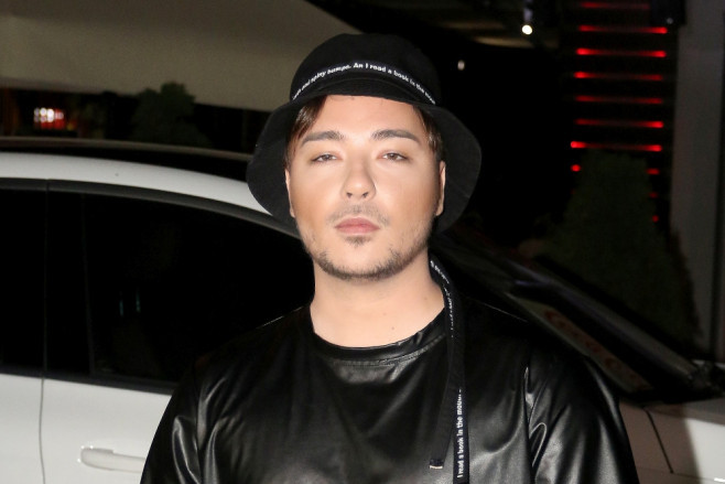 Umesto mantije Milan Stanković izabrao nju: Pevač odlukom šokirao javnost, sve će se desiti za manje od mesec dana Umesto mantije Milan Stanković izabrao nju: Pevač odlukom šokirao javnost, sve će se desiti za manje od mesec dana