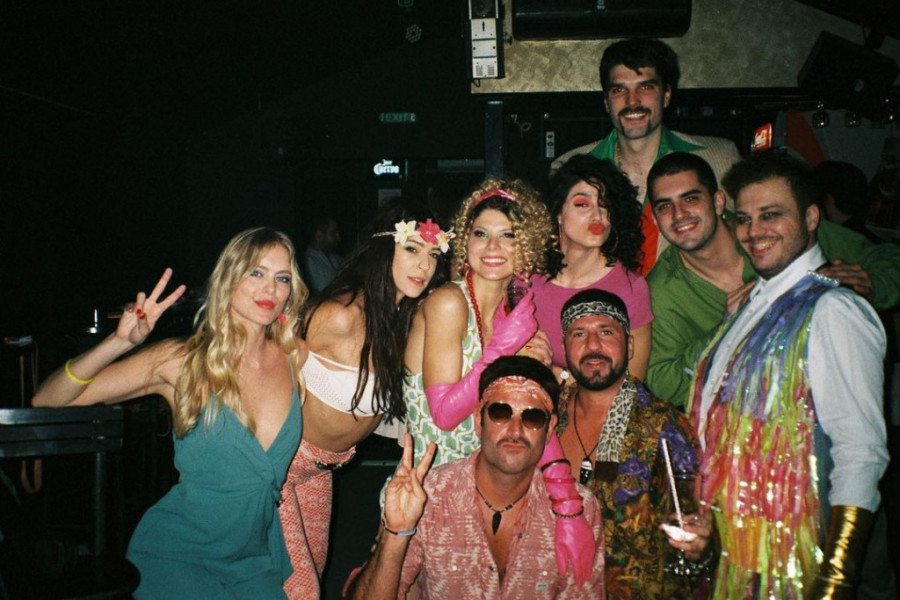 Trudna zvezda serije „Tajna vinove loze”,  čeka bebu s kolegom, čestitke pristižu sa svih strana Trudna zvezda serije „Tajna vinove loze”,  čeka bebu s kolegom, čestitke pristižu sa svih strana