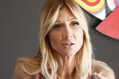 Žene u pedesetim izbegavaju ovaj model, ali ne i Katarina Bajec: Doktorka se skinula u bikini, svi pričaju o njenom stomaku Žene u pedesetim izbegavaju ovaj model, ali ne i Katarina Bajec: Doktorka se skinula u bikini, svi pričaju o njenom stomaku
