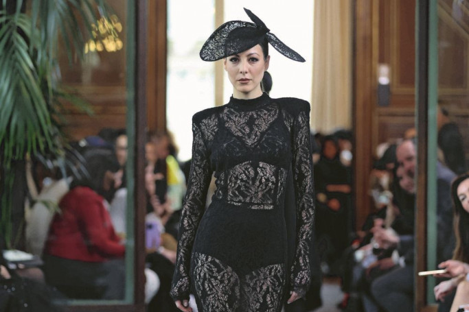 Francuski mediji oduševljeni “Serbia Fashion Week”-om na “Paris Fashion Week-u”: Budućnost mode će možda biti ispisana ćirilicom